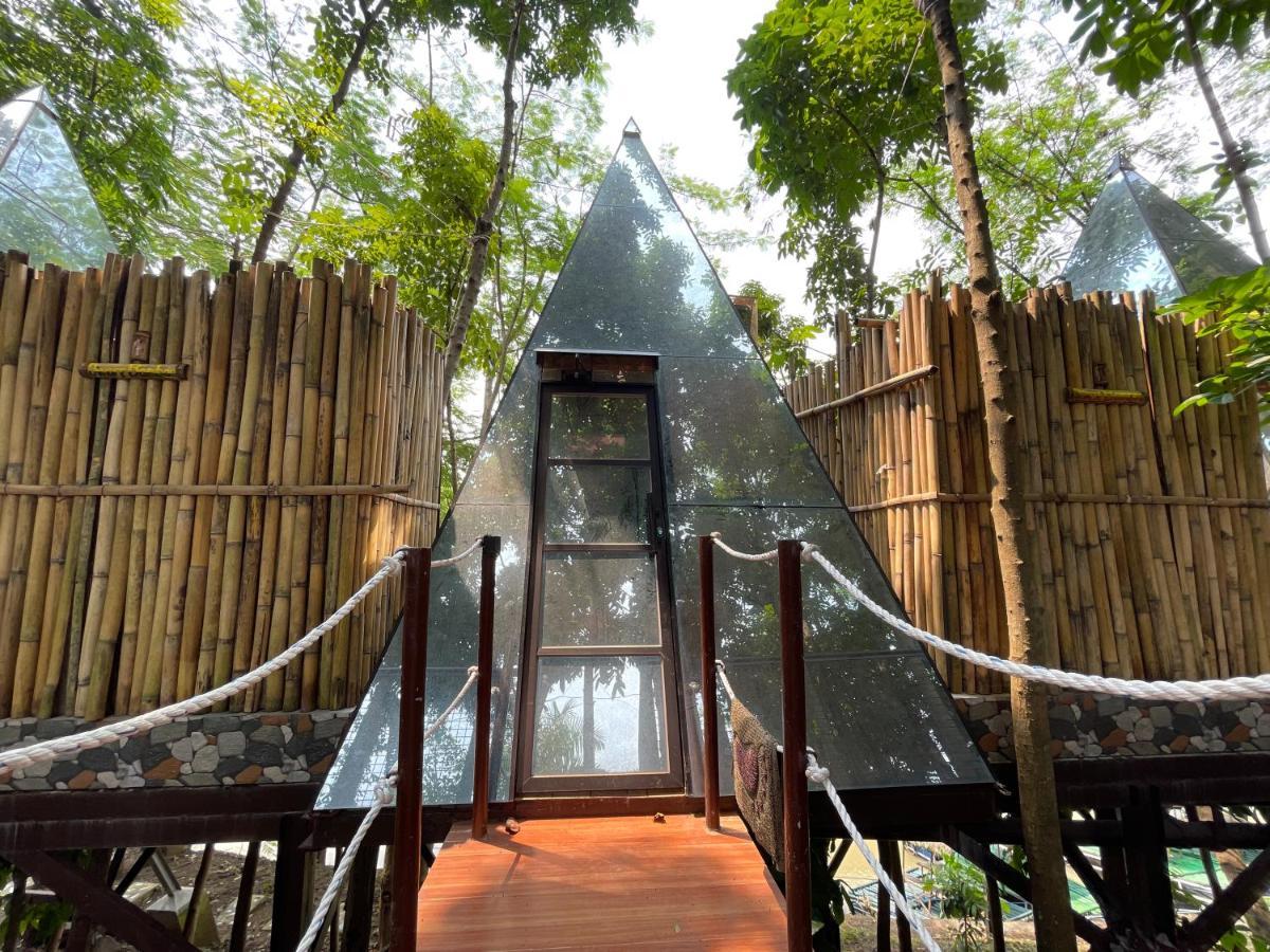 Floating Sanctuary Resort Powered By Cocotel Bulacan エクステリア 写真