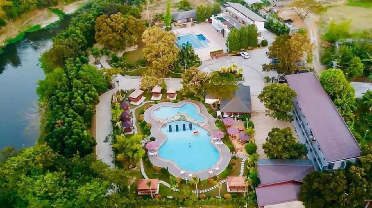 Floating Sanctuary Resort Powered By Cocotel Bulacan エクステリア 写真