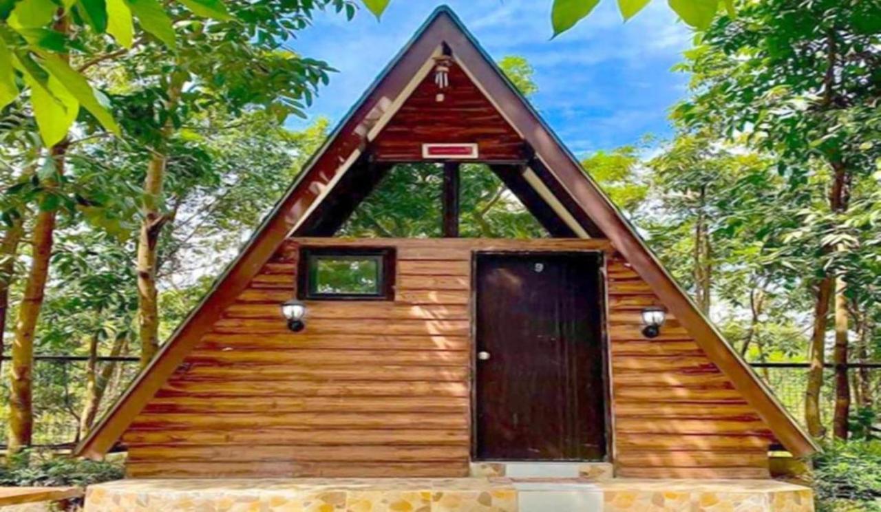 Floating Sanctuary Resort Powered By Cocotel Bulacan エクステリア 写真